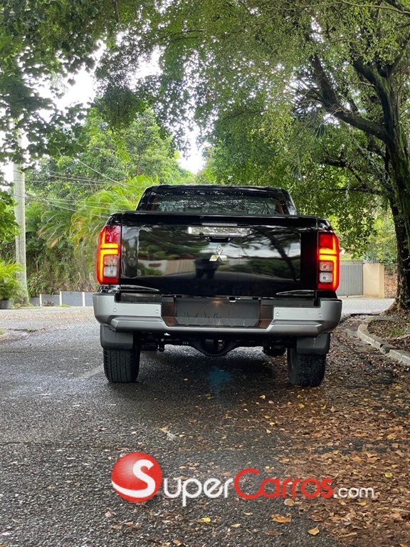 2025 Mitsubishi Motors L 200 — foto 3 / 8