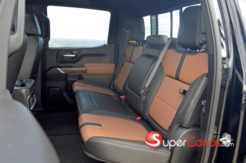 2021 Chevrolet Silverado High Country — foto 6 / 11