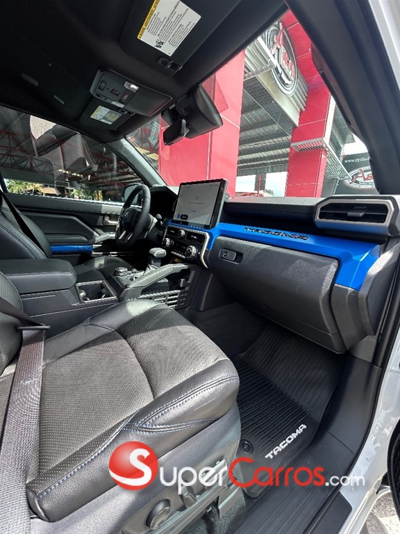 2024 Toyota Tacoma Limited — foto 4 / 10