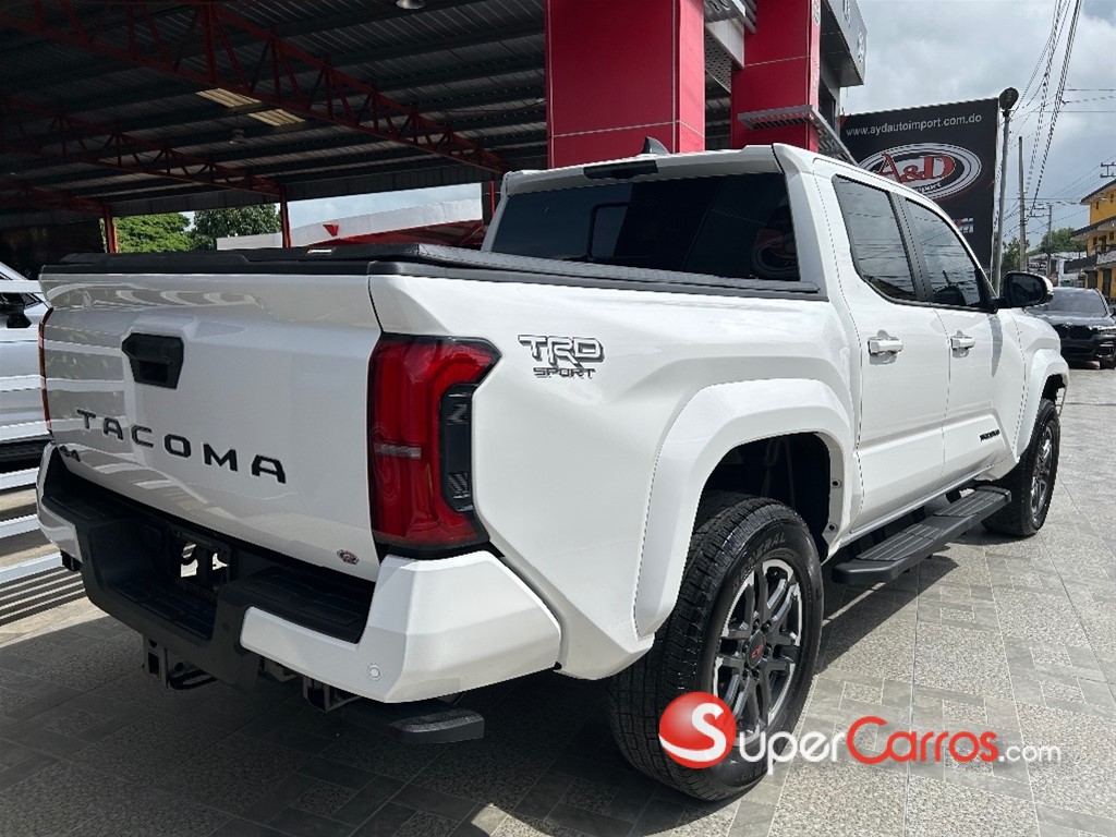 2024 Toyota Tacoma Limited — foto 8 / 10