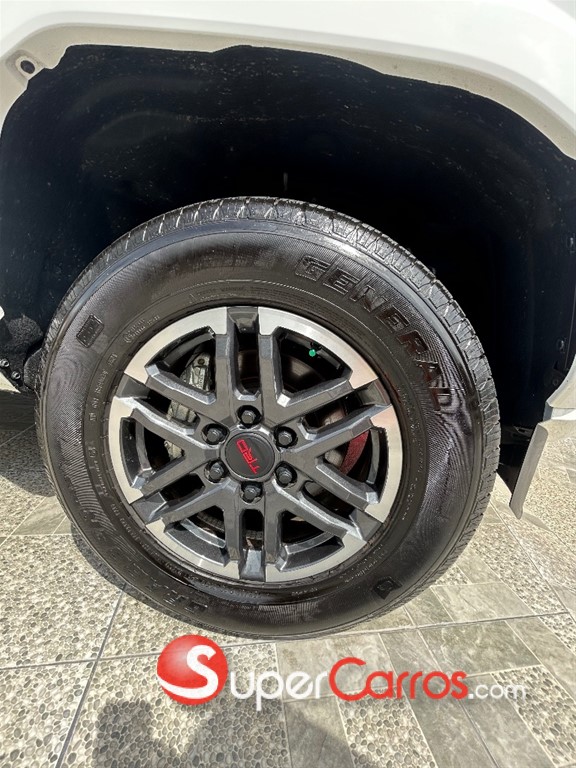2024 Toyota Tacoma Limited — foto 9 / 10