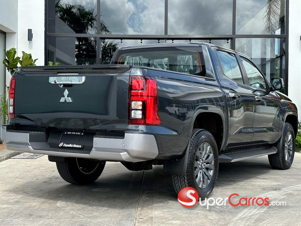 2025 Mitsubishi Motors L 200 — foto 2 / 8