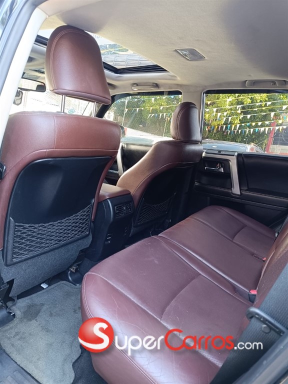 2014 Toyota 4 Runner — foto 6 / 11