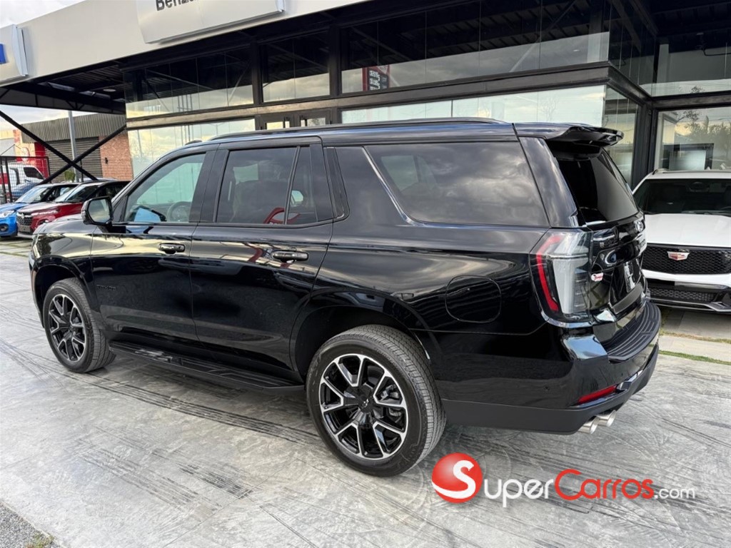 2026 Chevrolet Tahoe RST — foto 3 / 8
