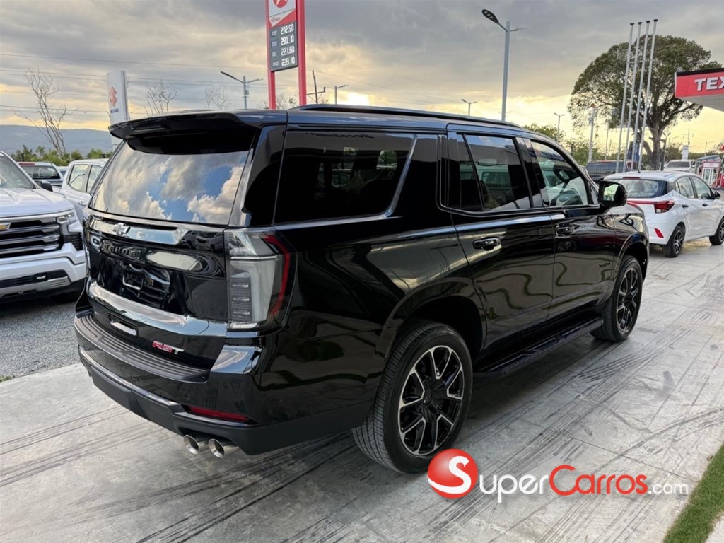 2026 Chevrolet Tahoe RST — foto 4 / 8
