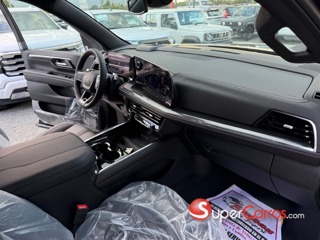 2026 Chevrolet Tahoe RST — foto 7 / 8