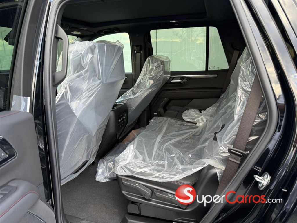 2026 Chevrolet Tahoe RST — foto 8 / 8