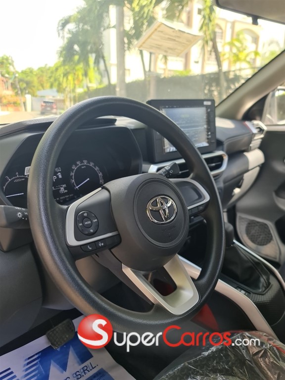 2025 Toyota Raize FULL — foto 5 / 10