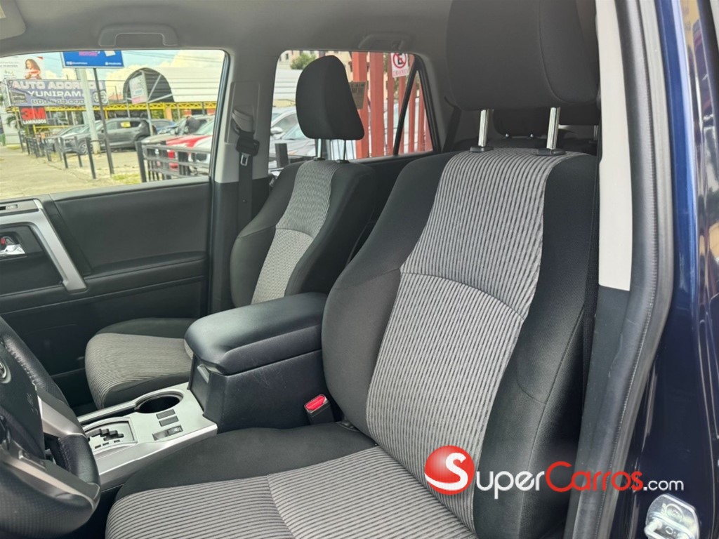 2023 Toyota 4 Runner SR5 — foto 8 / 10