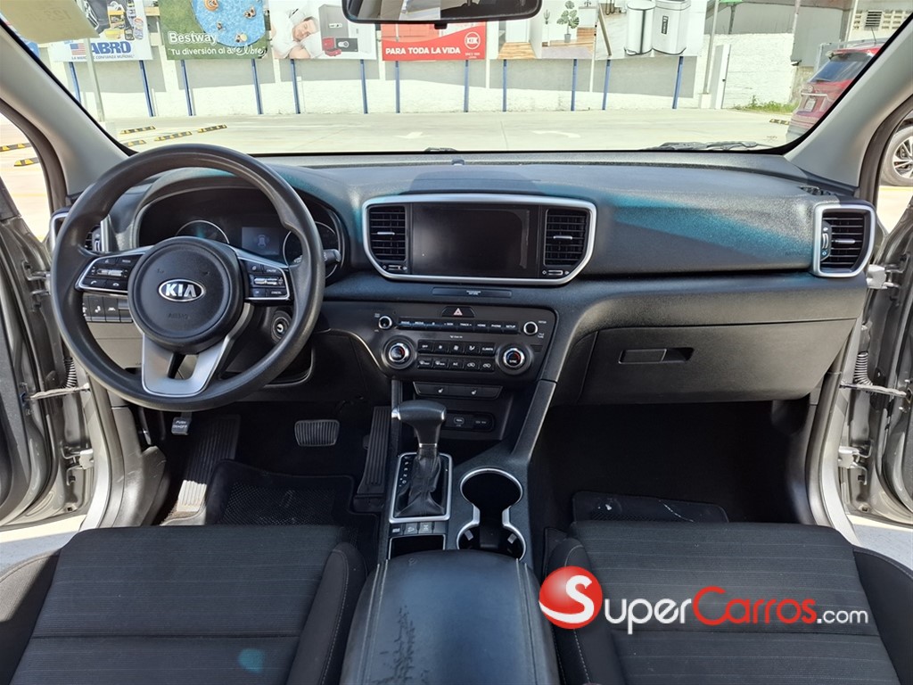 2020 Kia Sportage LX — foto 9 / 12