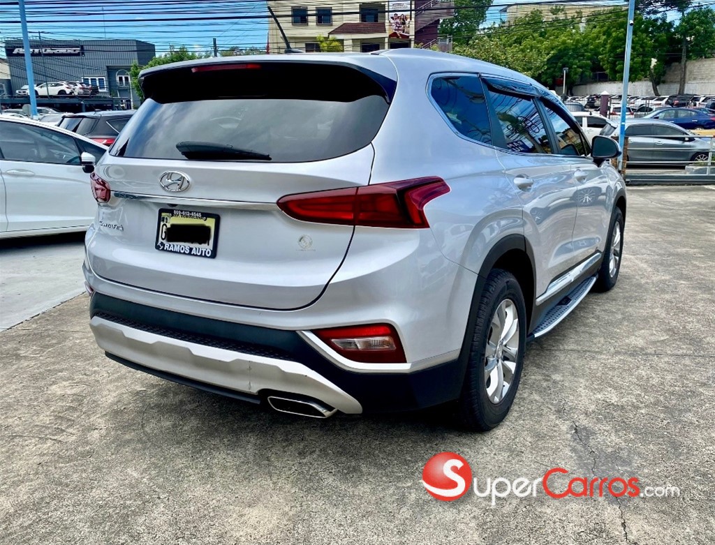 2019 Hyundai Santa Fe SE — foto 6 / 9