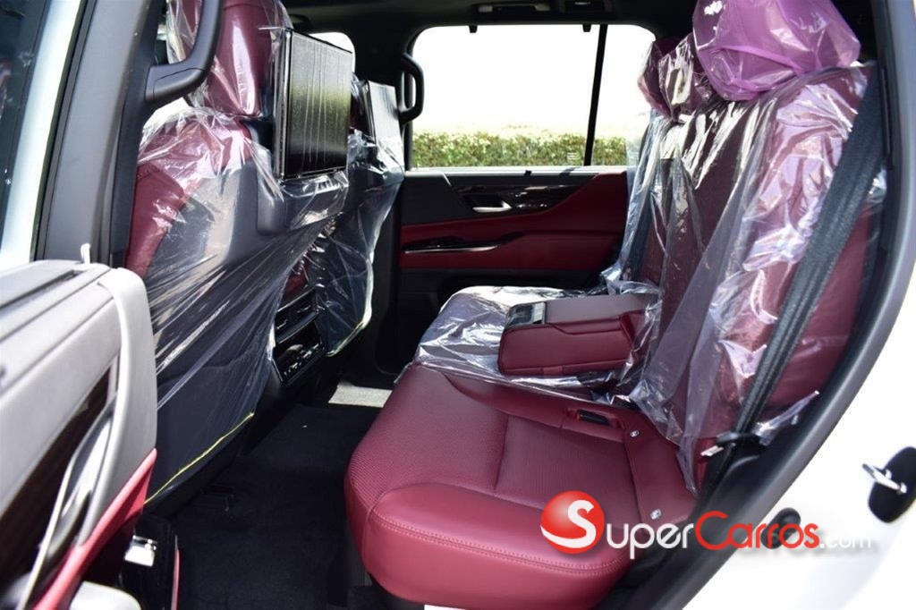 2025 Lexus LX 500d — foto 8 / 12