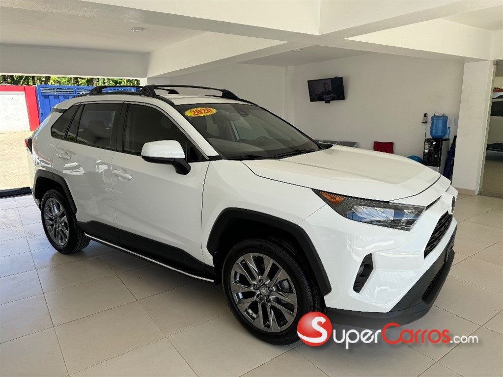2020 Toyota RAV4 LE — foto 4 / 8