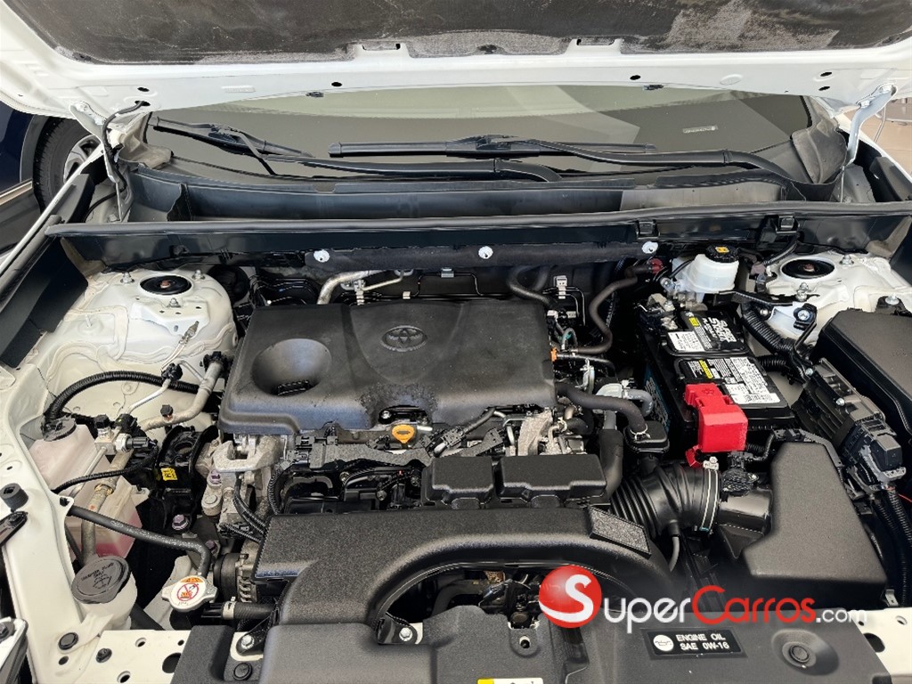 2020 Toyota RAV4 LE — foto 8 / 8