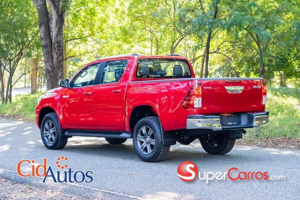2026 Toyota Hilux 2.4 — foto 2 / 10
