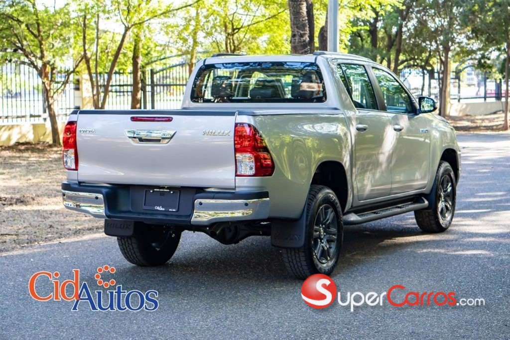 2027 Toyota Hilux 2.4 — foto 3 / 11
