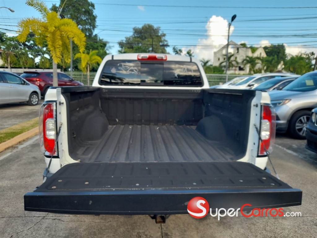 2017 GMC Canyon — foto 9 / 12