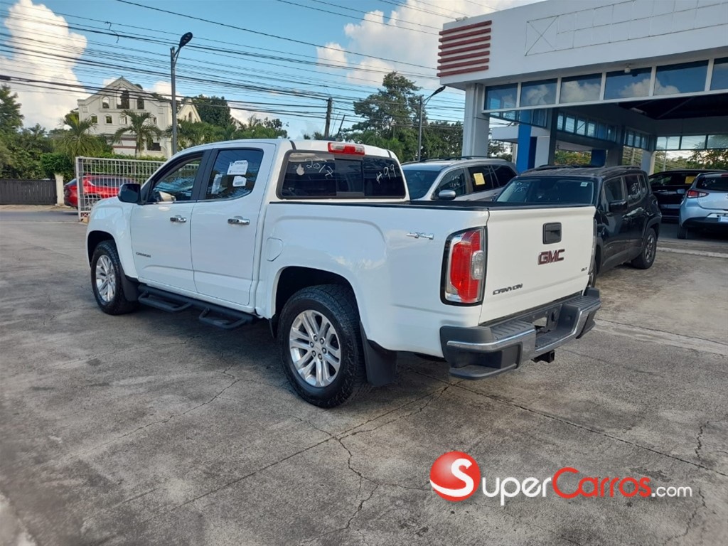 2017 GMC Canyon — foto 10 / 12