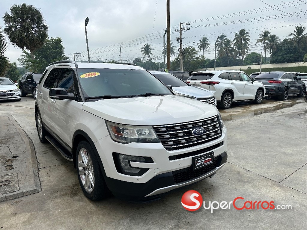 2016 Ford Explorer XLT 4WD — foto 3 / 12