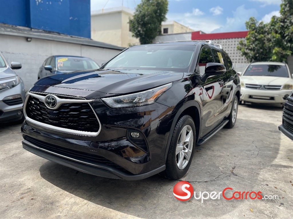 2020 Toyota Highlander LE — foto 3 / 10