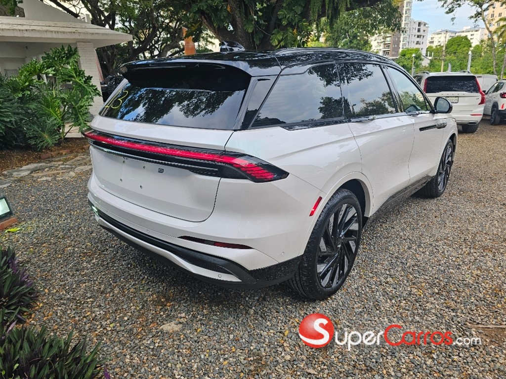 2025 Lincoln Nautilus — foto 3 / 10