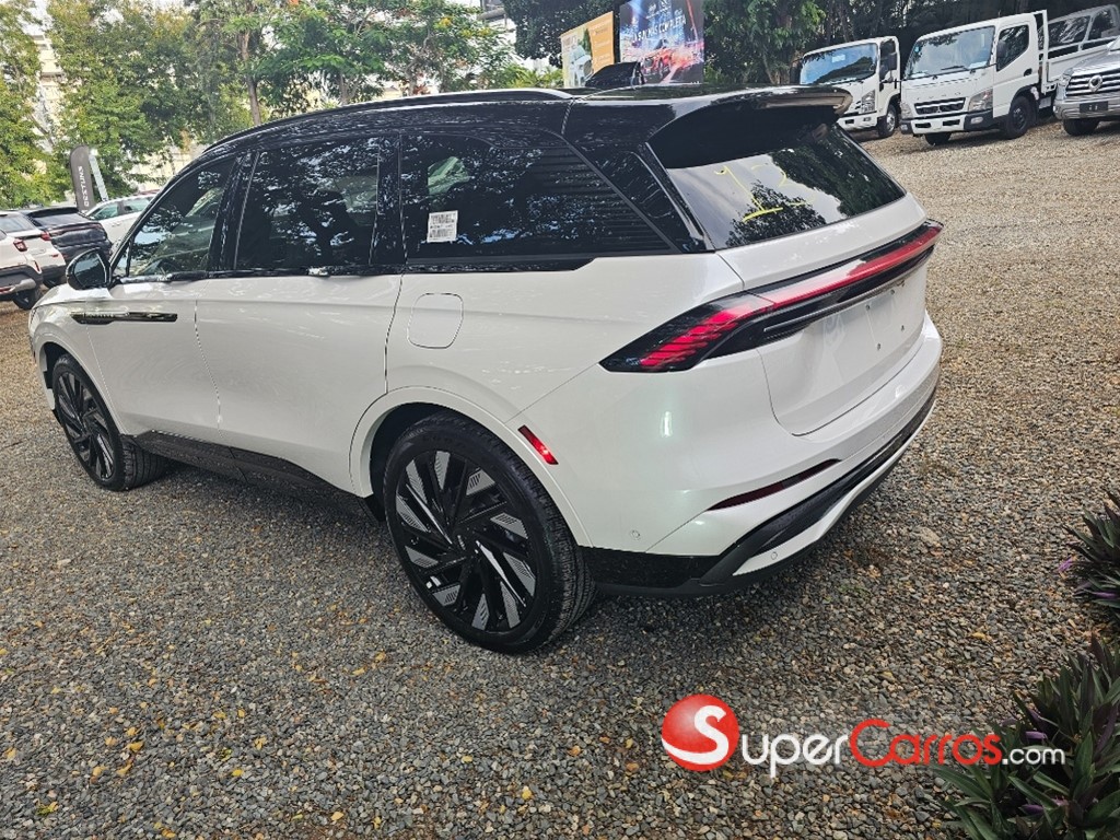 2025 Lincoln Nautilus — foto 4 / 10