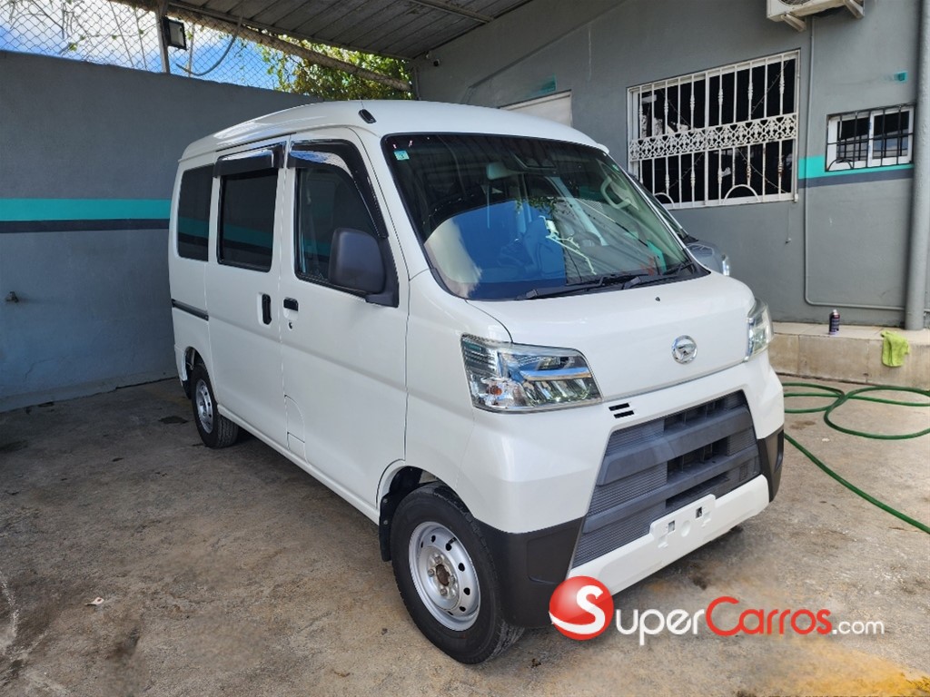 2021 Daihatsu Hijet Minivan — foto 3 / 12