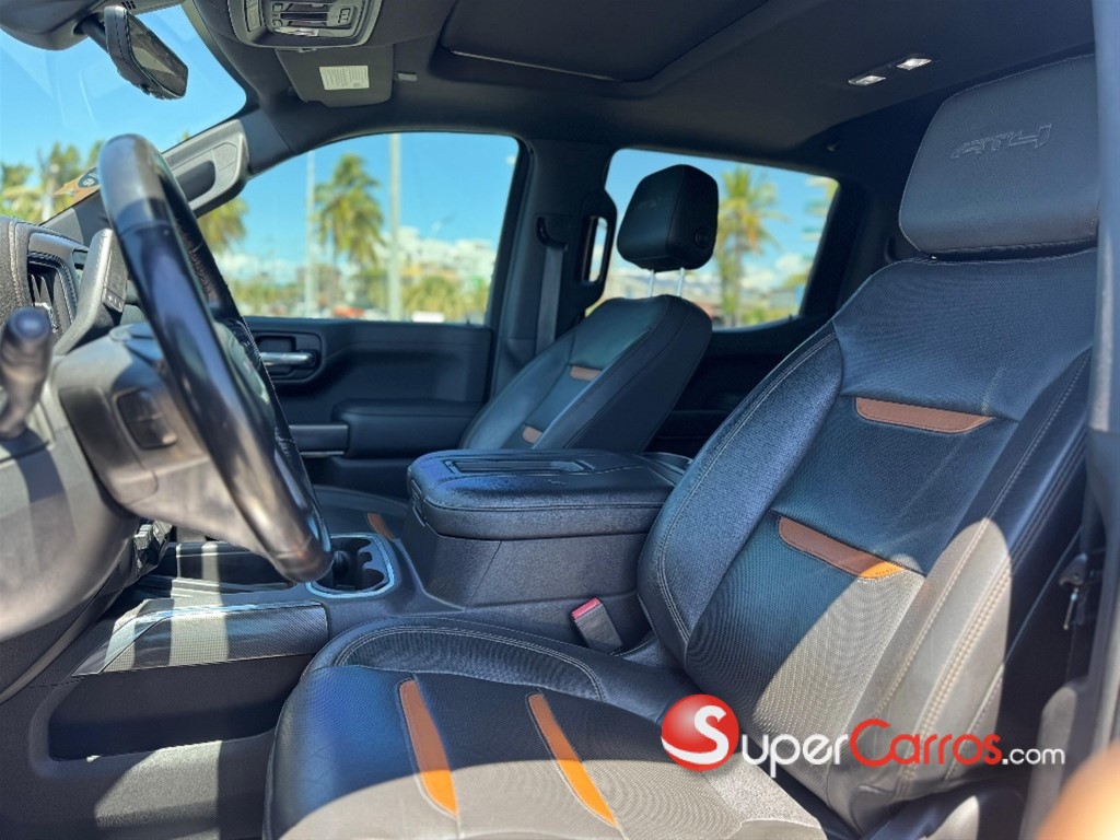 2020 GMC Sierra — foto 8 / 12