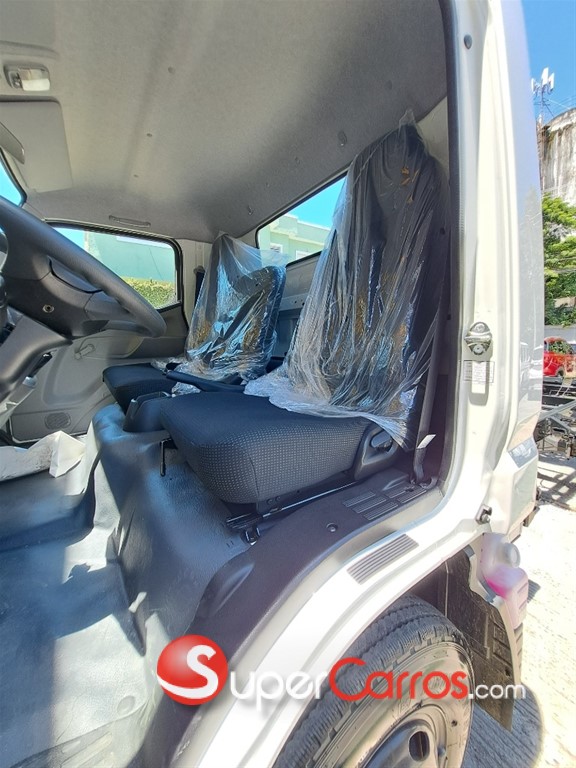 2027 Mitsubishi Motors Fuso Canter — foto 8 / 12
