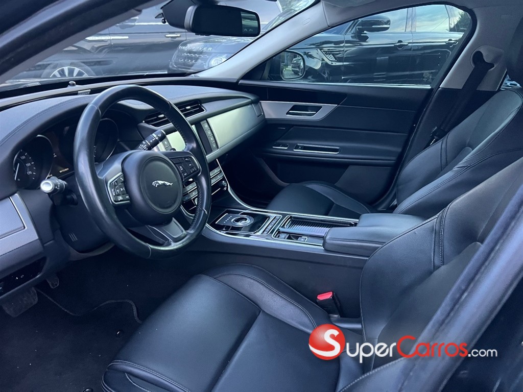 2017 Jaguar XF — foto 4 / 5