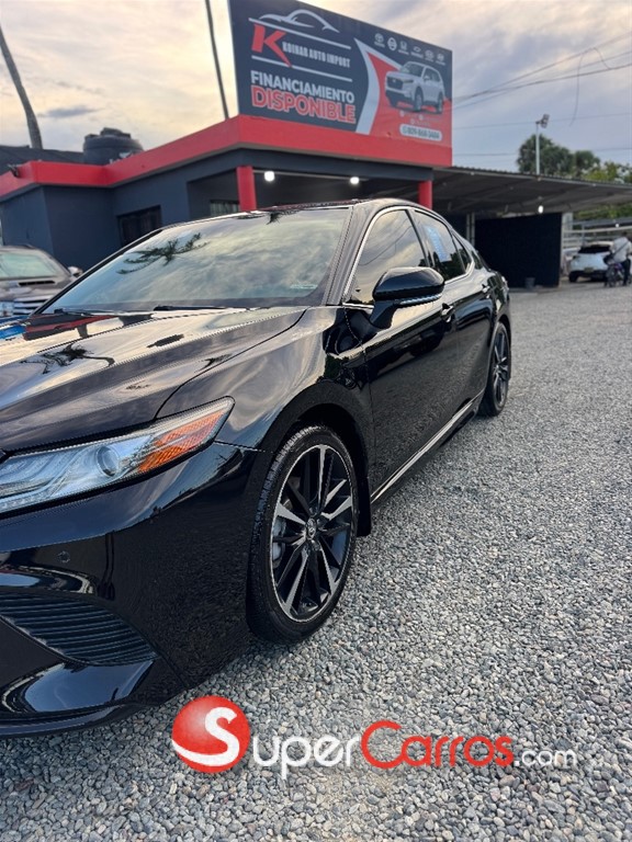 2018 Toyota Camry XSE — foto 8 / 12