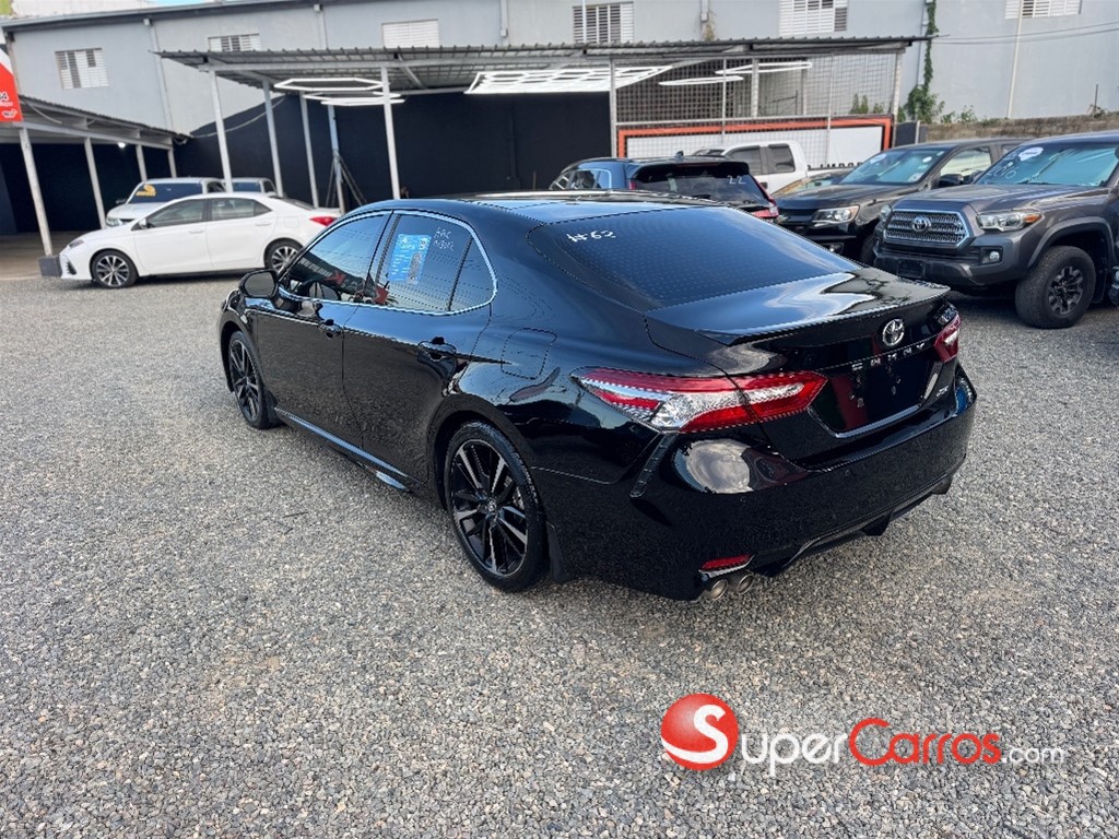 2018 Toyota Camry XSE — foto 10 / 12