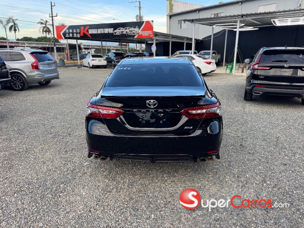 2018 Toyota Camry XSE — foto 11 / 12