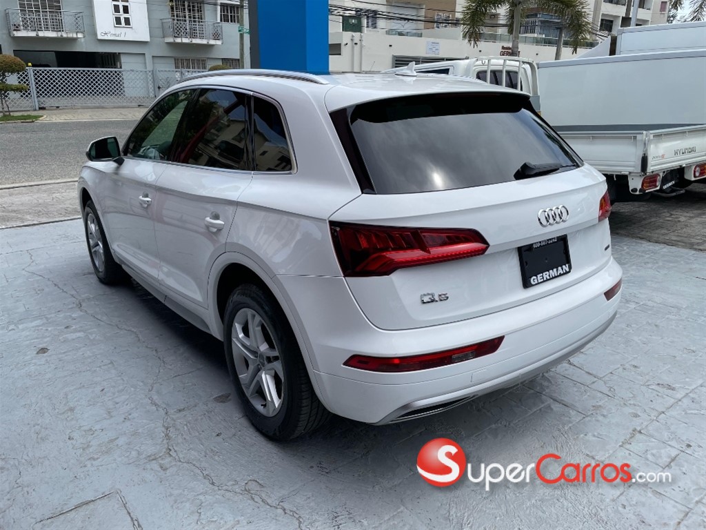 2019 Audi Q5 Quattro Premium Plus — foto 4 / 12