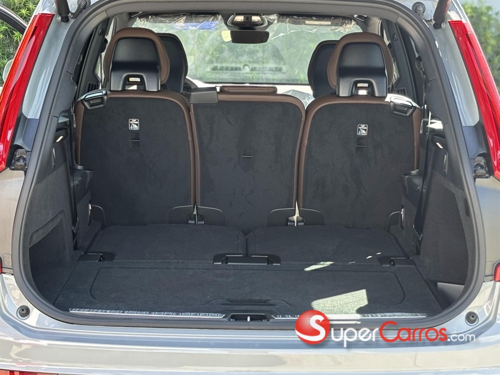 2024 Volvo XC90 B6 Plus — foto 8 / 9