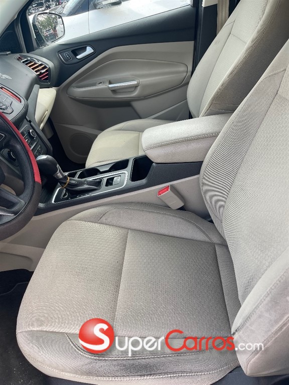 2017 Ford Escape SE — foto 7 / 8