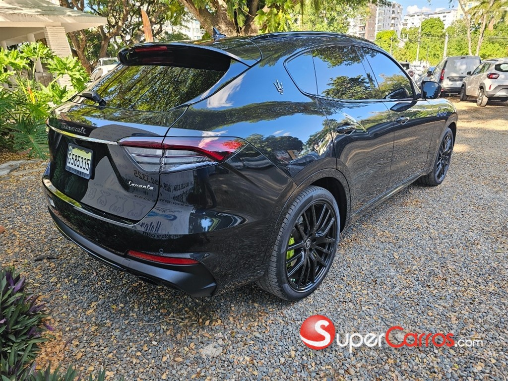 2022 Maserati Levante Hybrid — foto 3 / 12