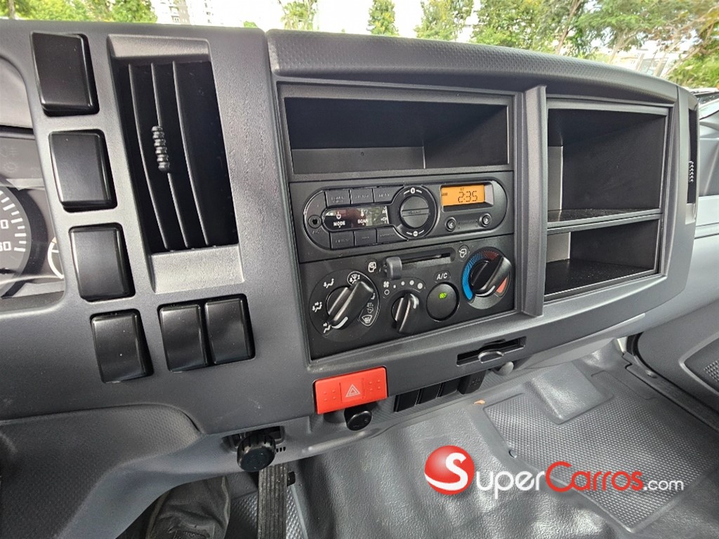 2027 Isuzu NQR 16 Pies — foto 8 / 9
