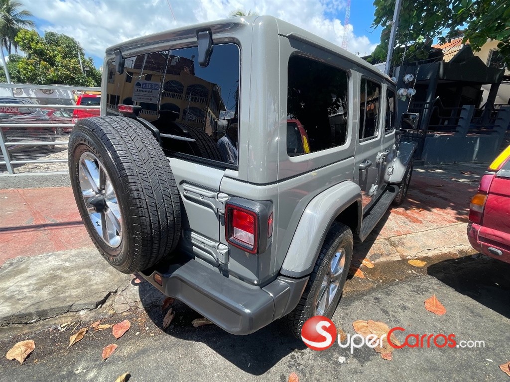 2022 Jeep Wrangler Sahara — foto 7 / 12