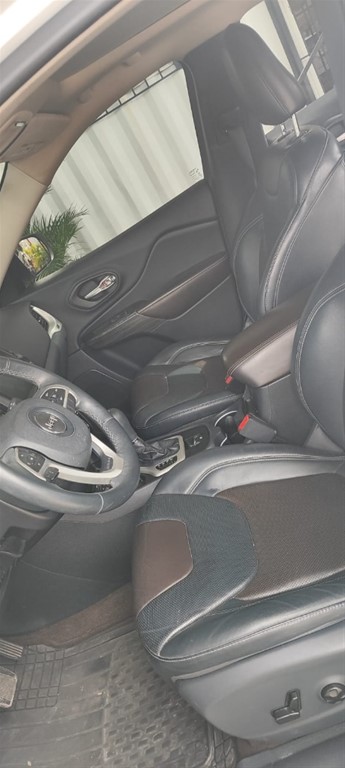 2014 Jeep Cherokee Limited — foto 2 / 10