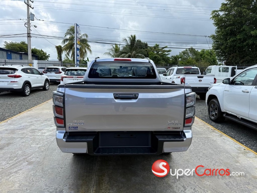 2027 Isuzu DMAX LSE — foto 6 / 12