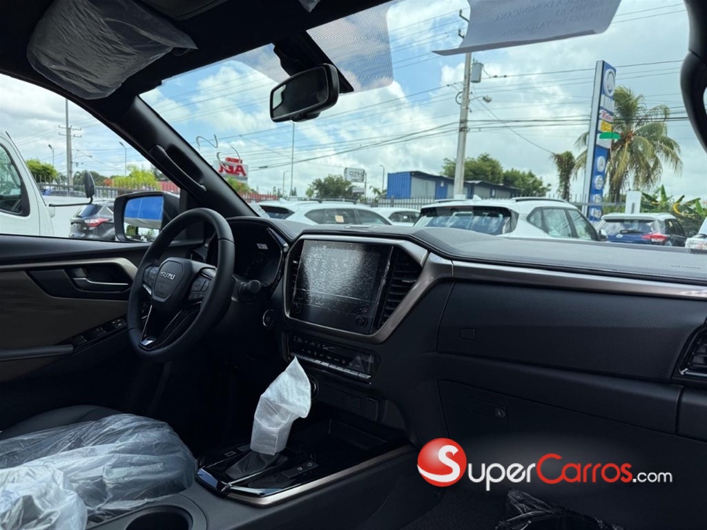 2027 Isuzu DMAX LSE — foto 8 / 12