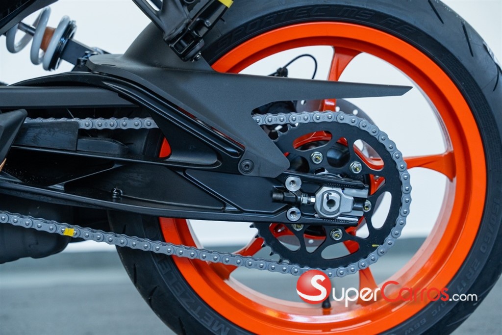 2024 KTM 390 Duke — foto 9 / 12