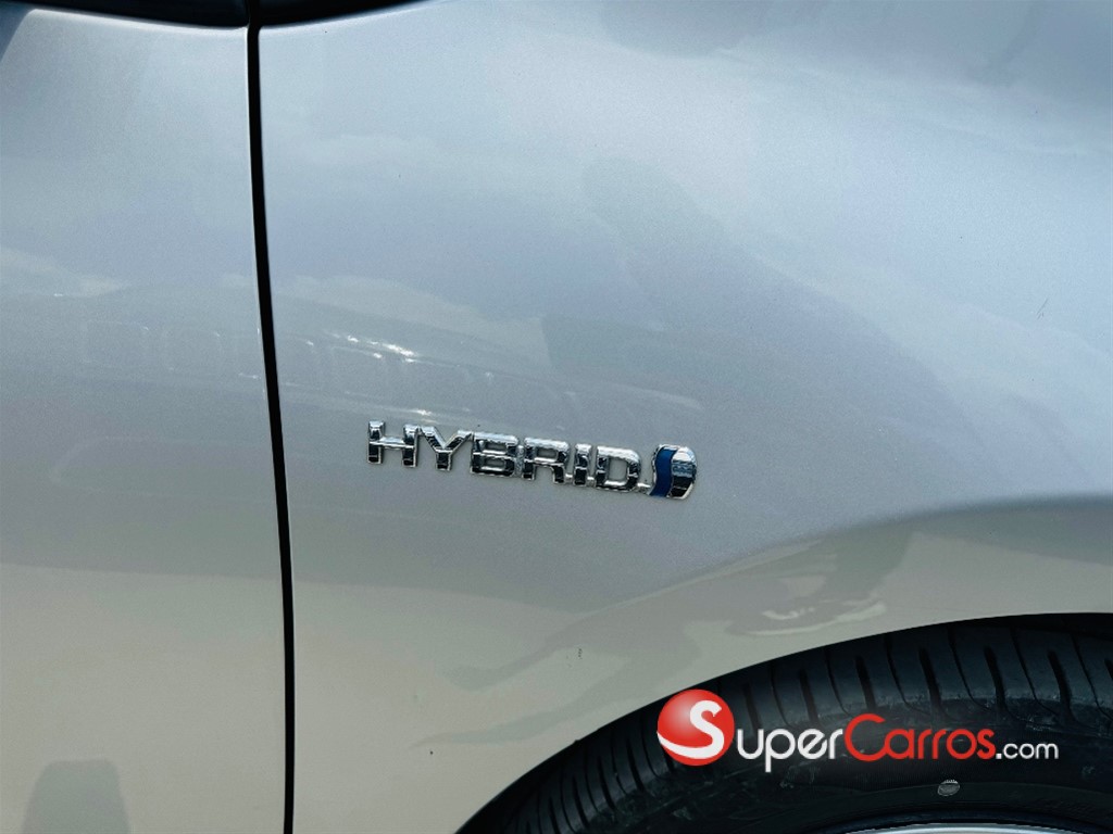 2018 Toyota Aqua — foto 6 / 12
