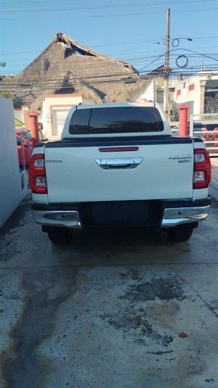 2020 Toyota Hilux SRV — foto 2 / 8