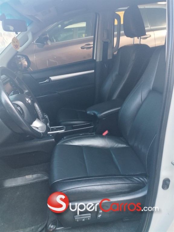 2020 Toyota Hilux SRV — foto 5 / 8