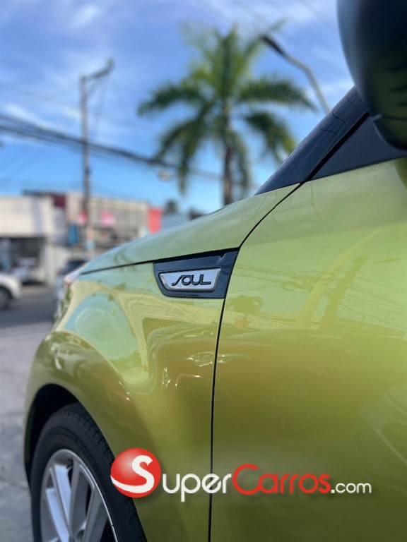 2017 Kia Soul Plus — foto 5 / 12