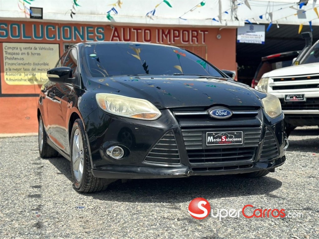 2013 Ford Focus S — foto 5 / 12