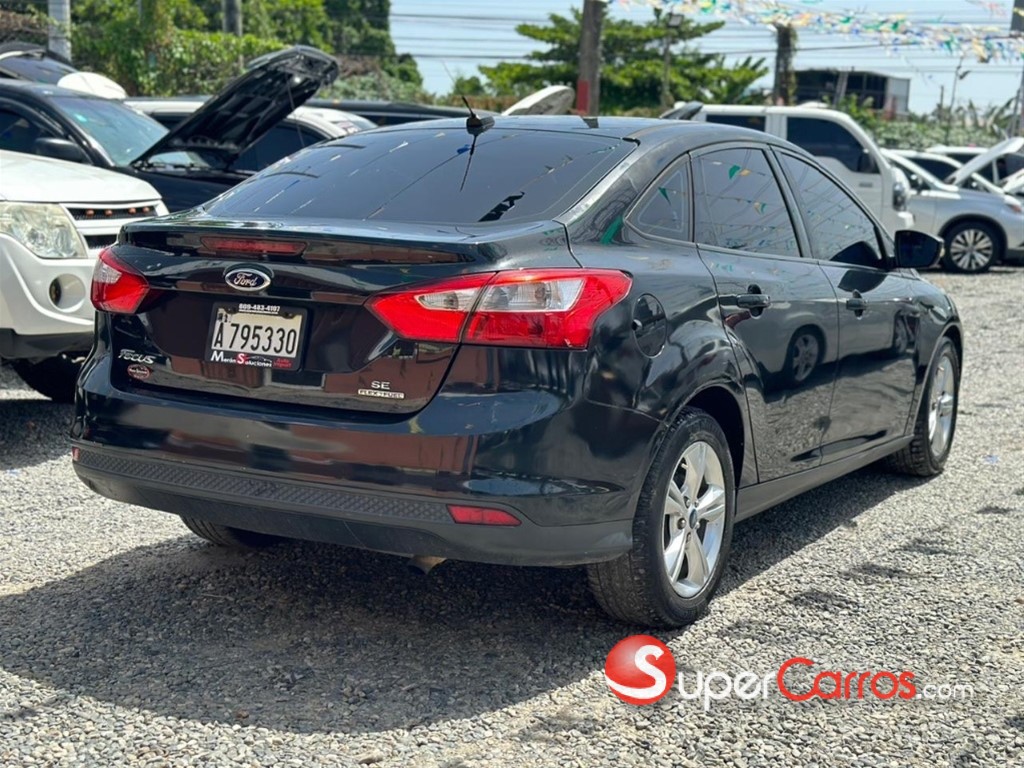 2013 Ford Focus S — foto 6 / 12