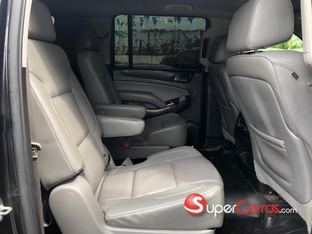 2015 Chevrolet Suburban LT — foto 11 / 12